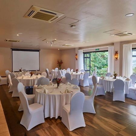 Doubletree By Hilton Seychelles Allamanda Resort & Spa Takamaka Exterior foto