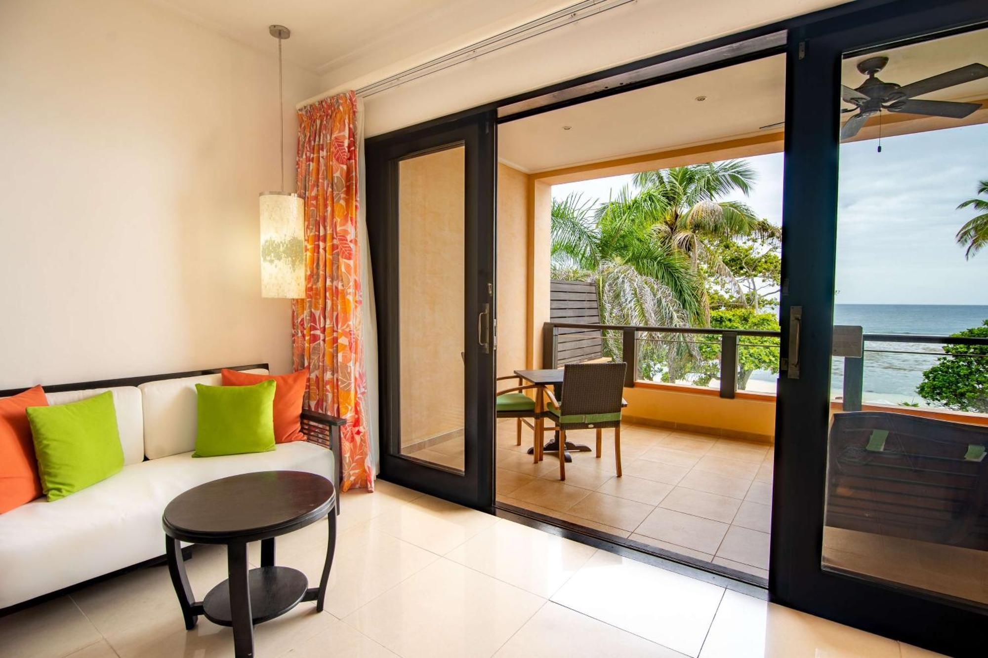 Doubletree By Hilton Seychelles Allamanda Resort & Spa Takamaka Exterior foto