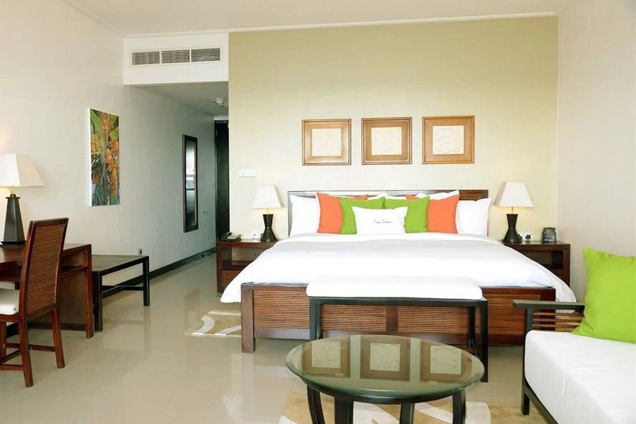 Doubletree By Hilton Seychelles Allamanda Resort & Spa Takamaka Exterior foto